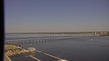 Weather camera view of Edison Grand tower 350 ft elev..