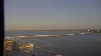 Weather camera view of Edison Grand tower 350 ft elev..