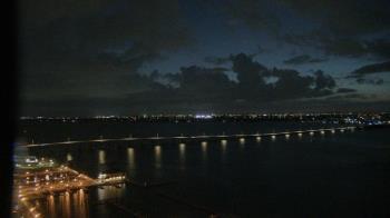 Weather camera view of Edison Grand tower 350 ft elev..
