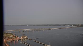 Weather camera view of Edison Grand tower 350 ft elev..