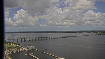 Weather camera view of Edison Grand tower 350 ft elev..