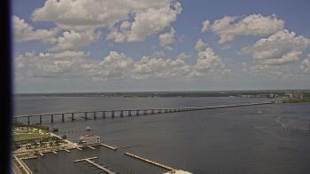 Weather camera view of Edison Grand tower 350 ft elev..