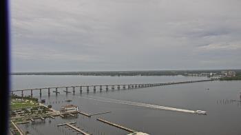 Weather camera view of Edison Grand tower 350 ft elev..