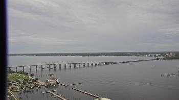 Weather camera view of Edison Grand tower 350 ft elev..