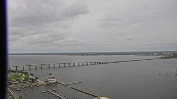 Weather camera view of Edison Grand tower 350 ft elev..