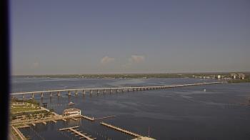 Weather camera view of Edison Grand tower 350 ft elev..