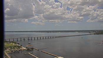 Weather camera view of Edison Grand tower 350 ft elev..