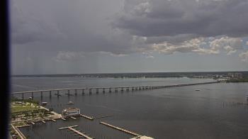 Weather camera view of Edison Grand tower 350 ft elev..