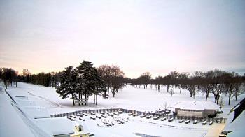 Weather camera view of Crystal Lake Country Club.