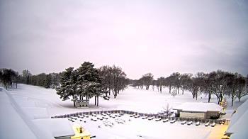 Weather camera view of Crystal Lake Country Club.