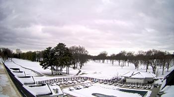 Weather camera view of Crystal Lake Country Club.
