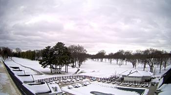 Weather camera view of Crystal Lake Country Club.