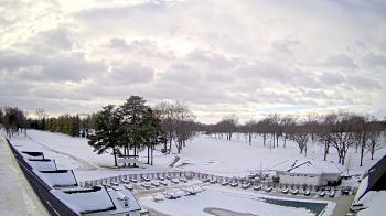 Weather camera view of Crystal Lake Country Club.