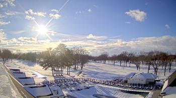 Weather camera view of Crystal Lake Country Club.
