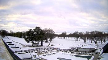 Weather camera view of Crystal Lake Country Club.