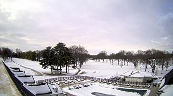 Weather camera view of Crystal Lake Country Club.