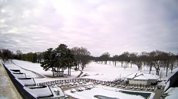 Weather camera view of Crystal Lake Country Club.
