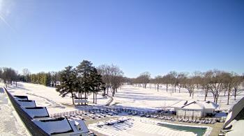 Weather camera view of Crystal Lake Country Club.