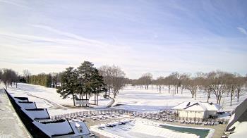 Weather camera view of Crystal Lake Country Club.