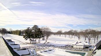 Weather camera view of Crystal Lake Country Club.