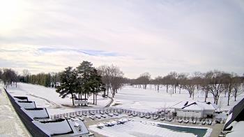 Weather camera view of Crystal Lake Country Club.