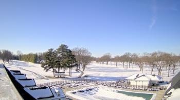 Weather camera view of Crystal Lake Country Club.
