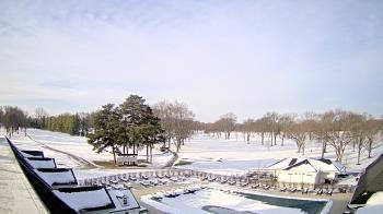 Weather camera view of Crystal Lake Country Club.