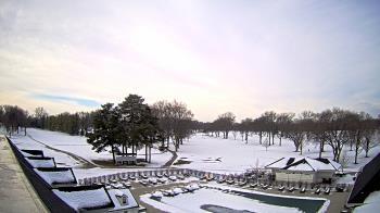 Weather camera view of Crystal Lake Country Club.