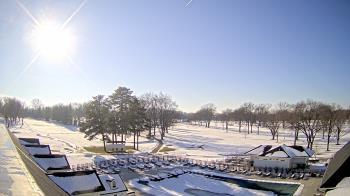 Weather camera view of Crystal Lake Country Club.