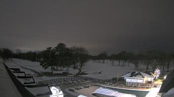 Weather camera view of Crystal Lake Country Club.