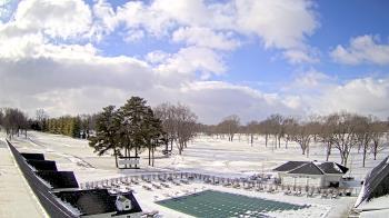 Weather camera view of Crystal Lake Country Club.