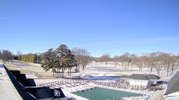 Weather camera view of Crystal Lake Country Club.