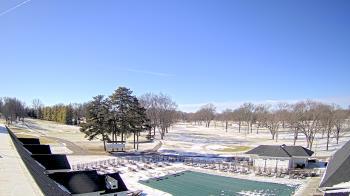 Weather camera view of Crystal Lake Country Club.