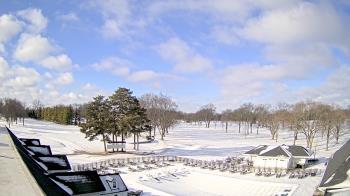 Weather camera view of Crystal Lake Country Club.
