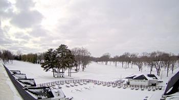 Weather camera view of Crystal Lake Country Club.