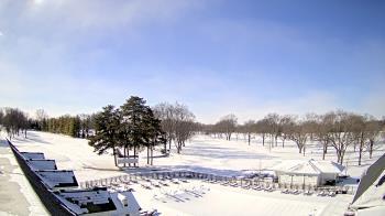 Weather camera view of Crystal Lake Country Club.