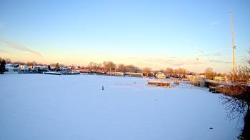 Weather camera view of Crestwood HS.