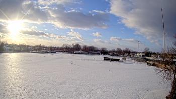 Weather camera view of Crestwood HS.