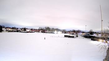 Weather camera view of Crestwood HS.