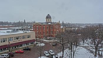 Weather camera view of City of Woodstock.