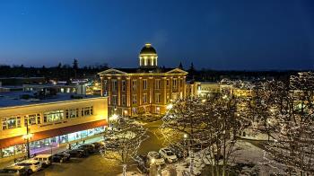 Weather camera view of City of Woodstock.