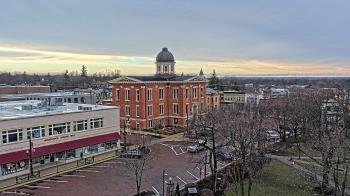 Weather camera view of City of Woodstock.