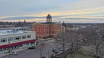Weather camera view of City of Woodstock.