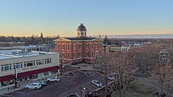 Weather camera view of City of Woodstock.
