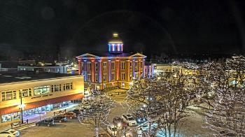 Weather camera view of City of Woodstock.