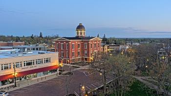 Weather camera view of City of Woodstock.