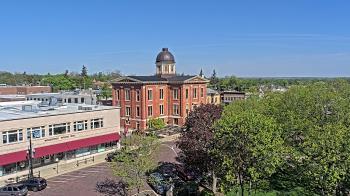 Weather camera view of City of Woodstock.