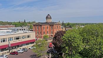 Weather camera view of City of Woodstock.