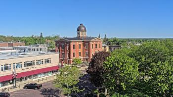 Weather camera view of City of Woodstock.