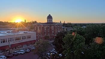 Weather camera view of City of Woodstock.